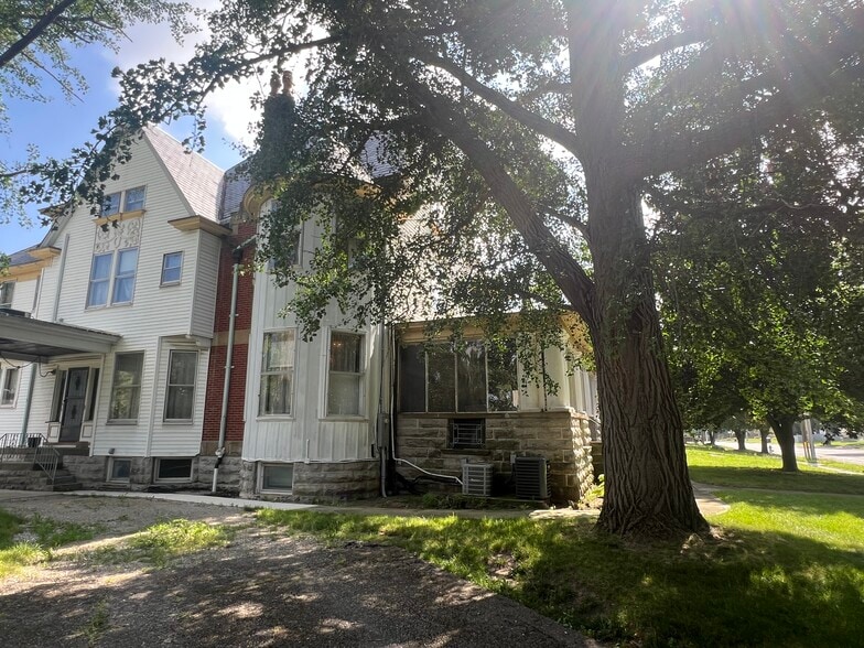 More Photos Of 364 E Church St, Marion Multifamily For Sale