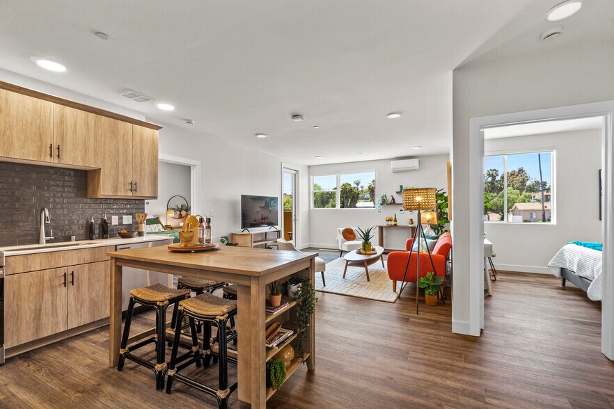 More Photos Of 1559 N Santa Fe Ave, Vista Apartments For Sale