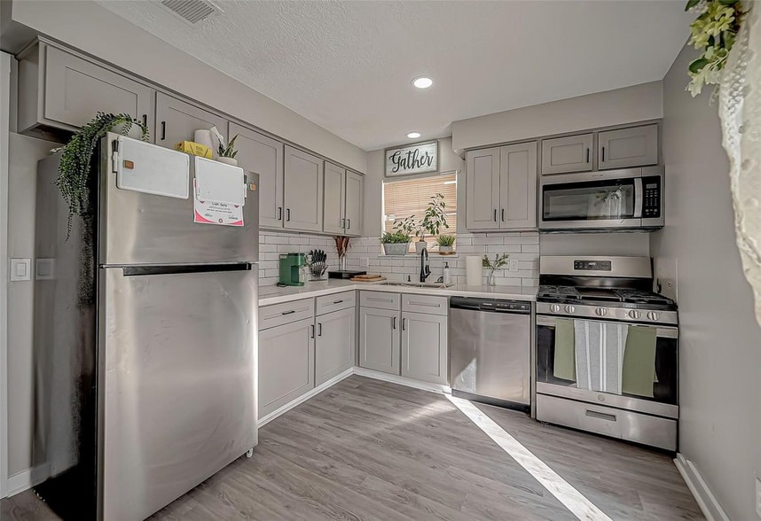 More Photos Of 1410 Edward Dr, South Houston Apartments For Sale