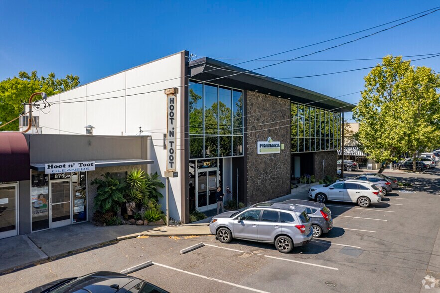 More Photos Of 871-873 Santa Cruz Ave, Menlo Park Storefront Retail Office For Lease