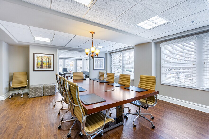 More Photos Of 36 Cattano Ave, Morristown Office For Lease