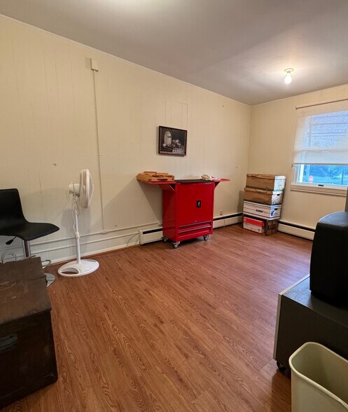 More Photos Of 937 Joyce Kilmer Ave, New Brunswick Auto Repair For Sale