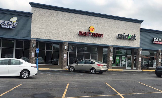 Primary Photo Of 25214-25298 Greenfield Ave, Oak Park Unknown For Lease