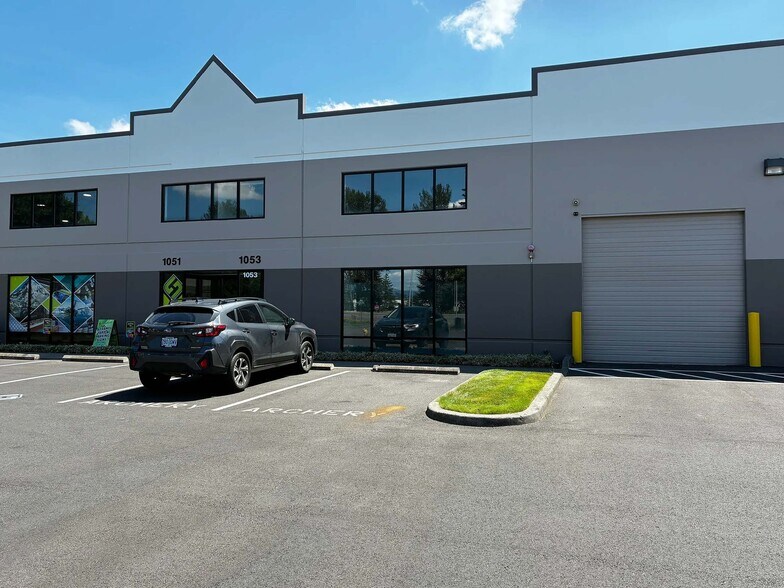 More Photos Of 1057 NW Corporate Dr, Troutdale Warehouse For Lease