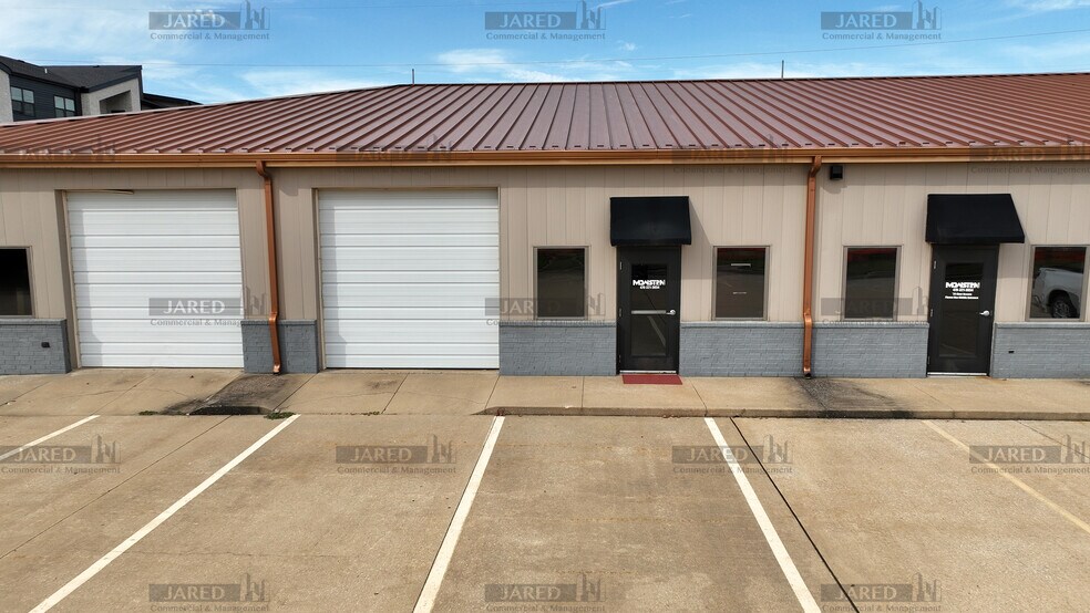 More Photos Of 1400 SW Susana St, Bentonville Unknown For Lease
