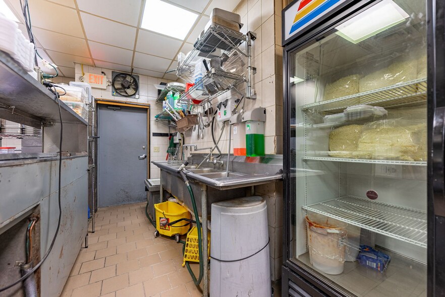 More Photos Of 132 N State St, Belvidere Restaurant For Sale