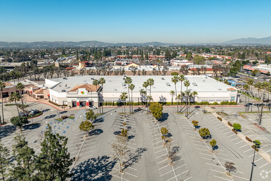 More Photos Of 5533-5549 Philadelphia St, Chino Unknown For Lease