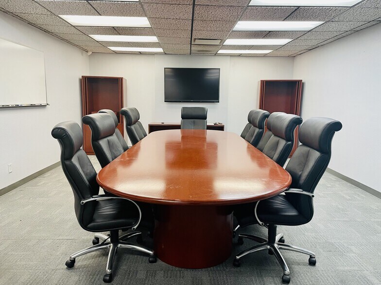 More Photos Of 321 5th St, Hollister Office For Sale