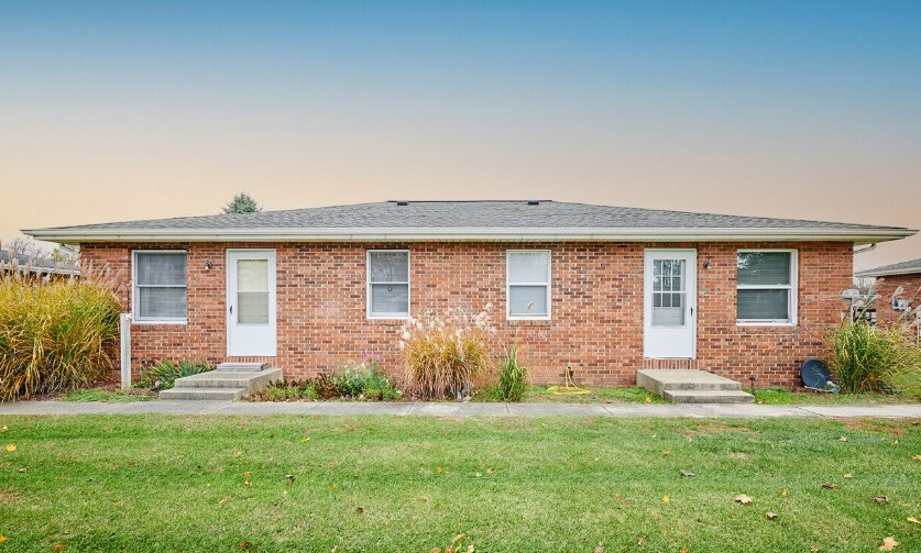 More Photos Of 601 W Center Dr, North Liberty Apartments For Sale