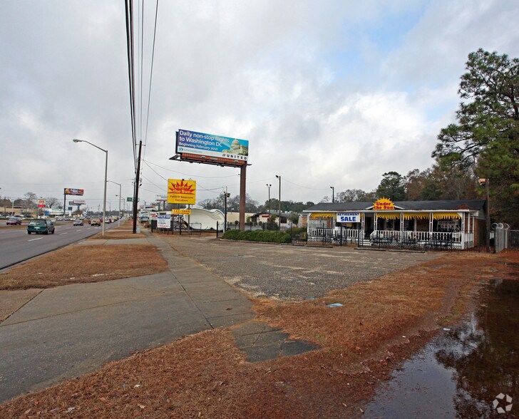 More Photos Of 7032 Airport Blvd, Mobile Land For Sale
