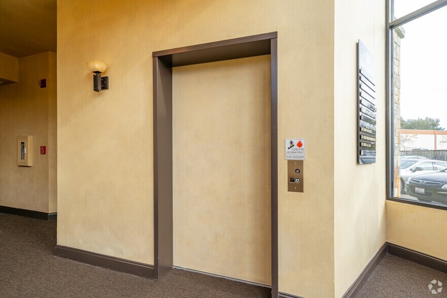 More Photos Of 384 Bel Marin Keys Blvd, Novato Office For Lease