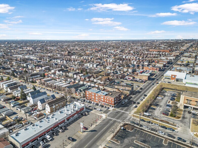 More Photos Of 5701 W Roosevelt Rd, Cicero Apartments For Lease