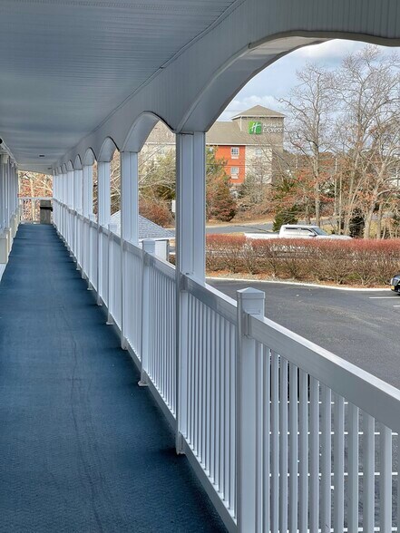 More Photos Of 633 White Horse Pike, Absecon Hotel For Sale