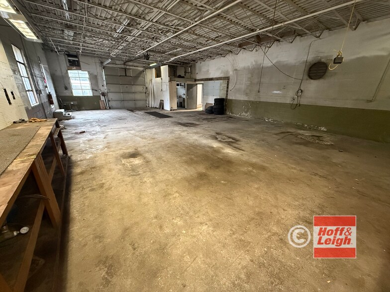 More Photos Of 2457 Mogadore Rd, Akron Warehouse For Sale