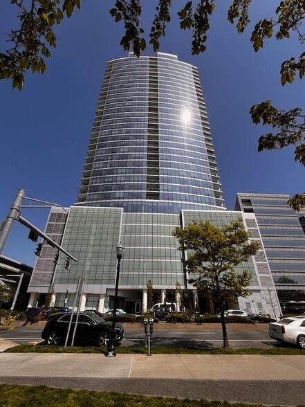 More Photos Of 1 Broad St, Stamford Apartments For Lease