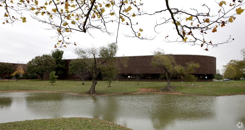 More Photos Of 100 Herrod Blvd, South Brunswick Warehouse For Lease