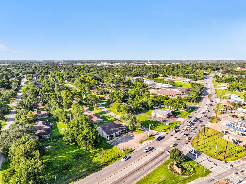 More Photos Of 5001 Broadway St, Pearland Office For Lease