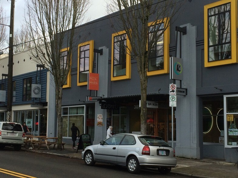 More Photos Of 3010-3090 SE Division St, Portland Freestanding For Lease