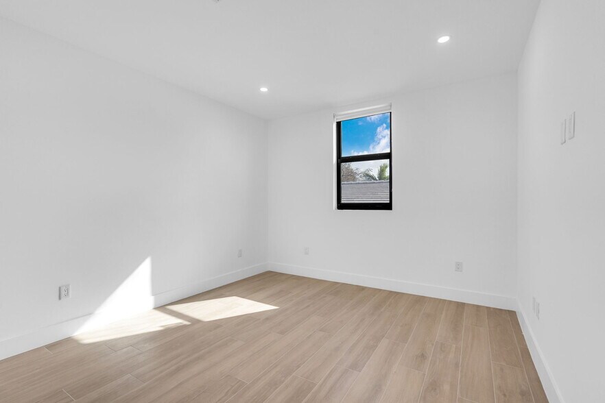 More Photos Of 1037 NW 2nd St, Miami Apartments For Sale