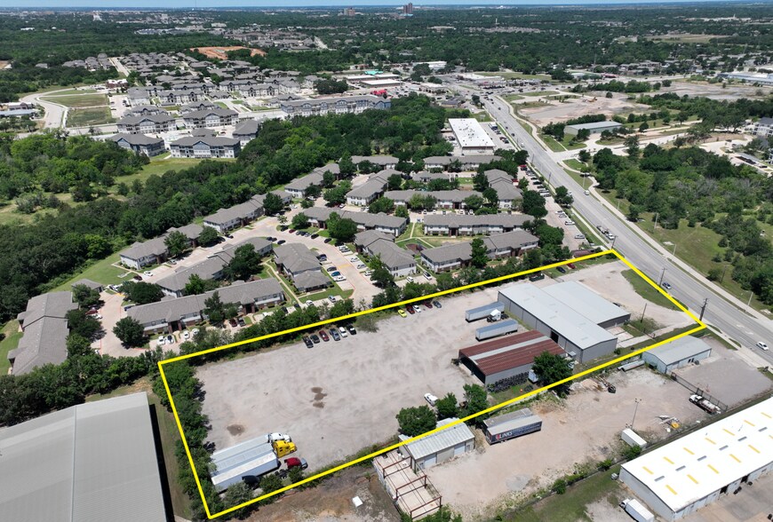 More Photos Of 3910 E McKinney St, Denton Warehouse For Lease