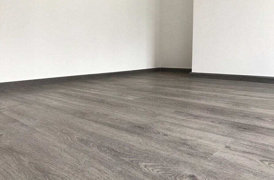 More Photos Of 7920 Elmbrook Dr, Dallas Medical For Lease