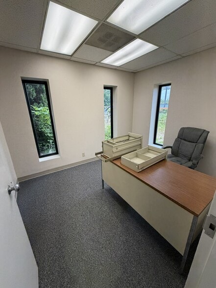 More Photos Of 802 Old Salem Rd NE, Albany Distribution For Sale