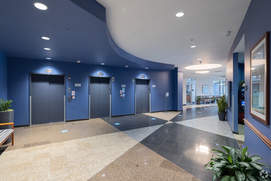 More Photos Of 3201 University Dr E, Bryan Medical For Lease