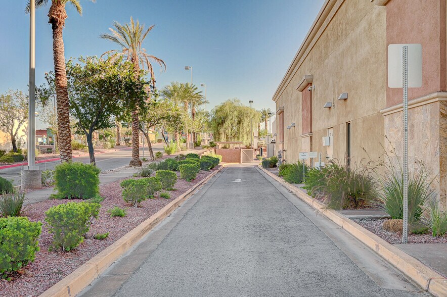 More Photos Of 270 W Lake Mead Pky, Henderson Freestanding For Sale