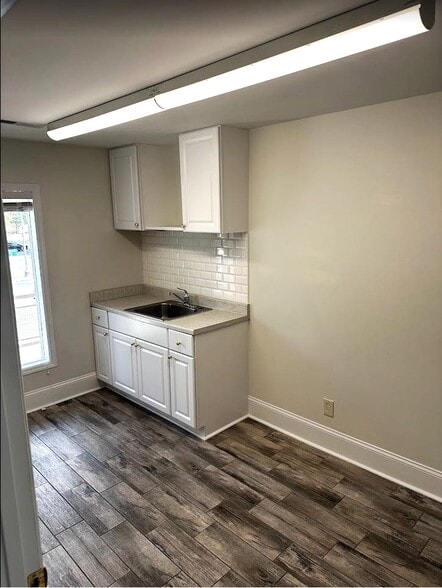 More Photos Of 117 Longwood Dr SE, Huntsville Storefront Retail Office For Lease