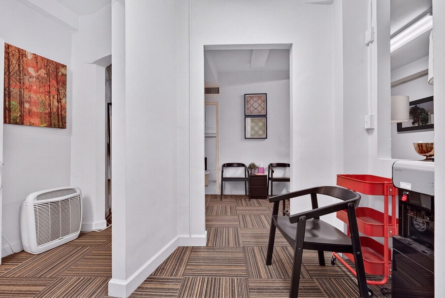 More Photos Of 60 Plaza St E, Brooklyn Apartments For Sale