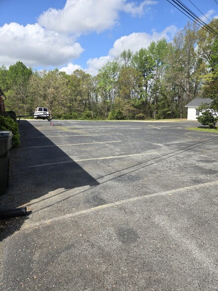 More Photos Of 1360 Fisher Ferry St, Thomasville Specialty For Sale