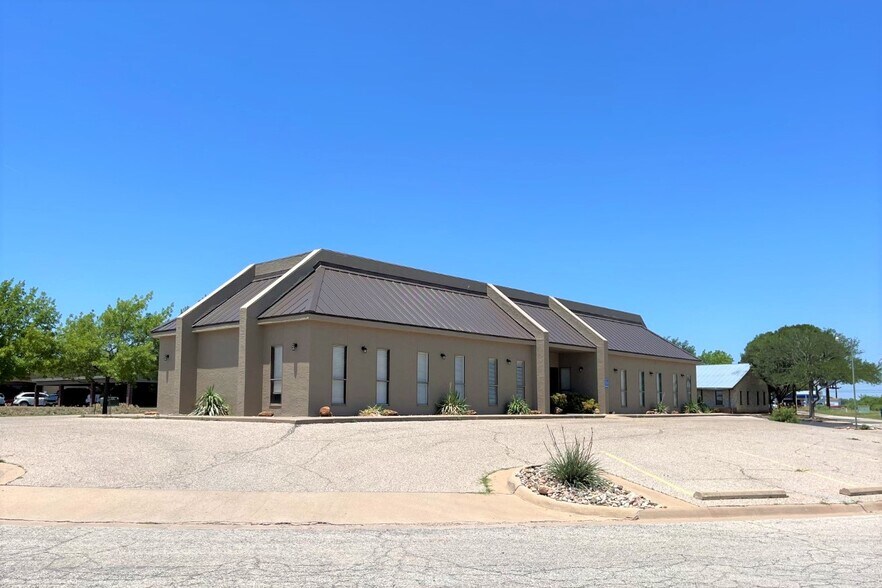 More Photos Of 3157 Executive Dr, San Angelo Office For Lease