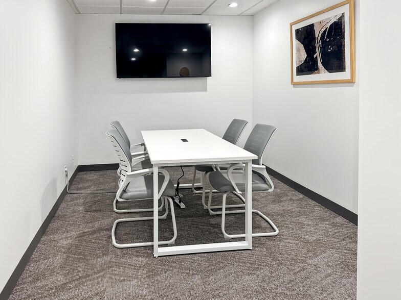 More Photos Of 5000 Cedar Plaza Pky, Saint Louis Coworking Space
