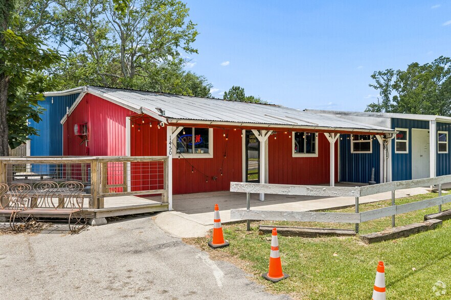 More Photos Of 1450 FM 279, Ben Wheeler Restaurant For Sale