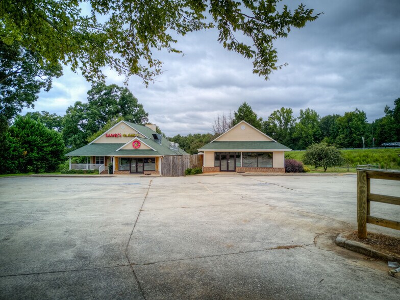 More Photos Of 386 Highway 82 S, Jefferson Restaurant For Sale