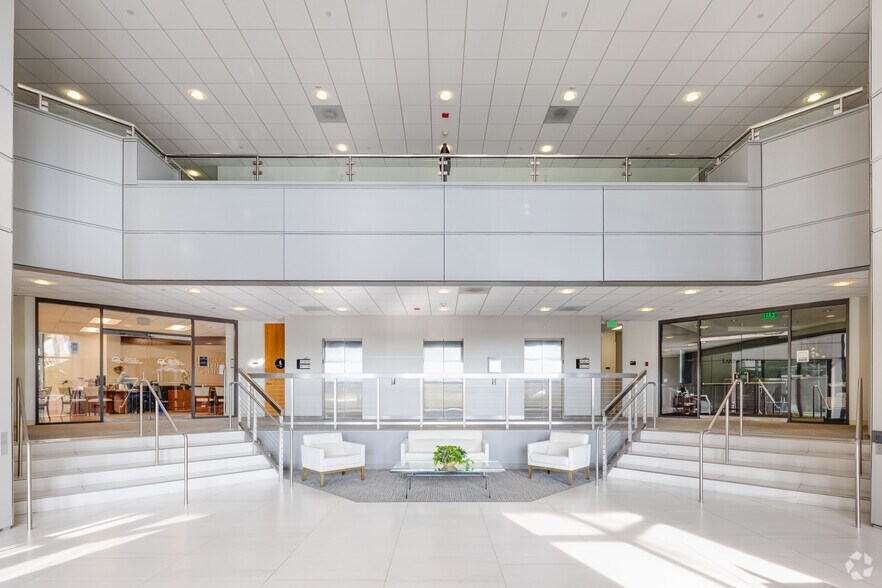 More Photos Of 625 The City Dr S, Orange Office For Lease