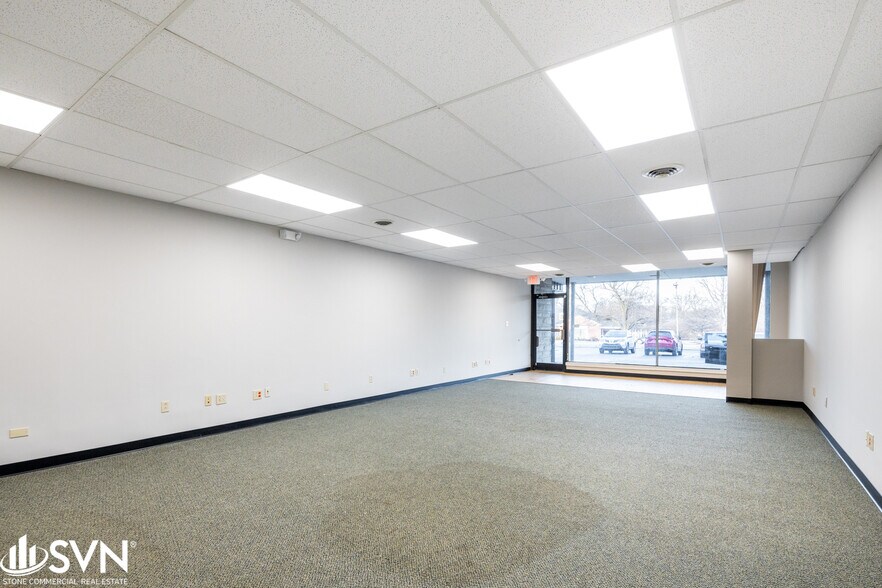 More Photos Of 320-364 Southland Dr, Lexington Storefront For Lease