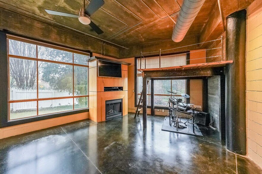 More Photos Of 319 Atlanta St, Marietta Office For Sale