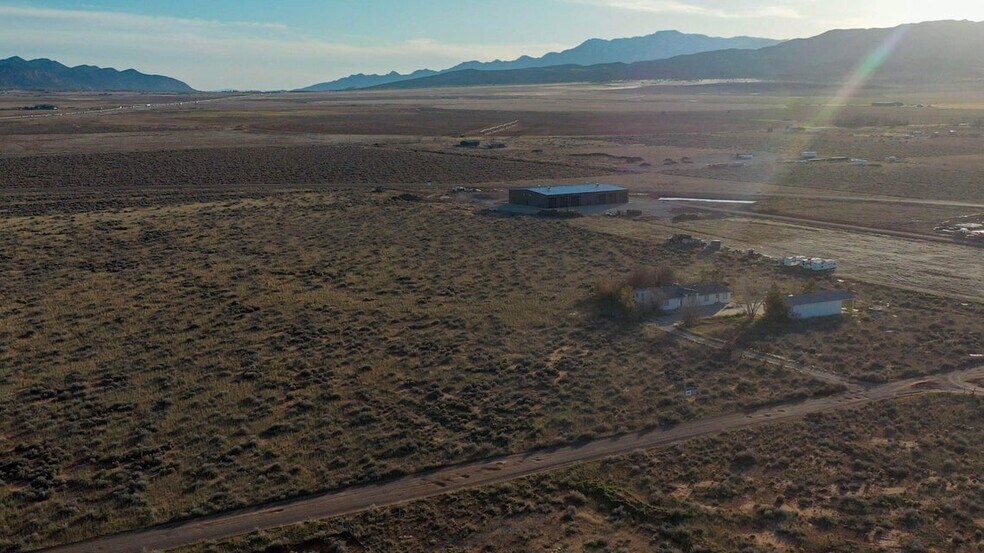 More Photos Of 5561 W 3600 S, Cedar City Specialty For Sale