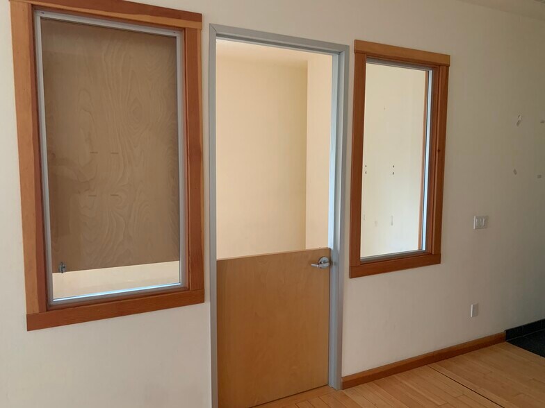 More Photos Of 16315 Monterey Hwy, Morgan Hill Freestanding For Lease