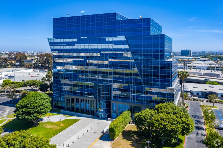 More Photos Of 879 W 190th St, Gardena Office For Sale