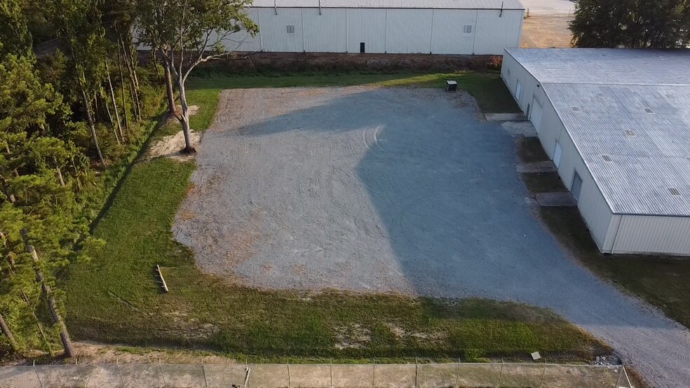 More Photos Of 1517 S Brightleaf Blvd, Smithfield Warehouse For Sale