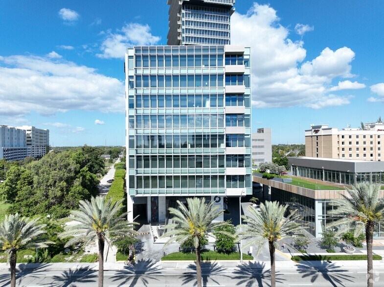 More Photos Of 21550 Biscayne Blvd, Aventura Office For Lease