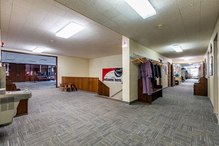 More Photos Of 974 Skyline Dr SW, Rochester Religious Facility For Lease