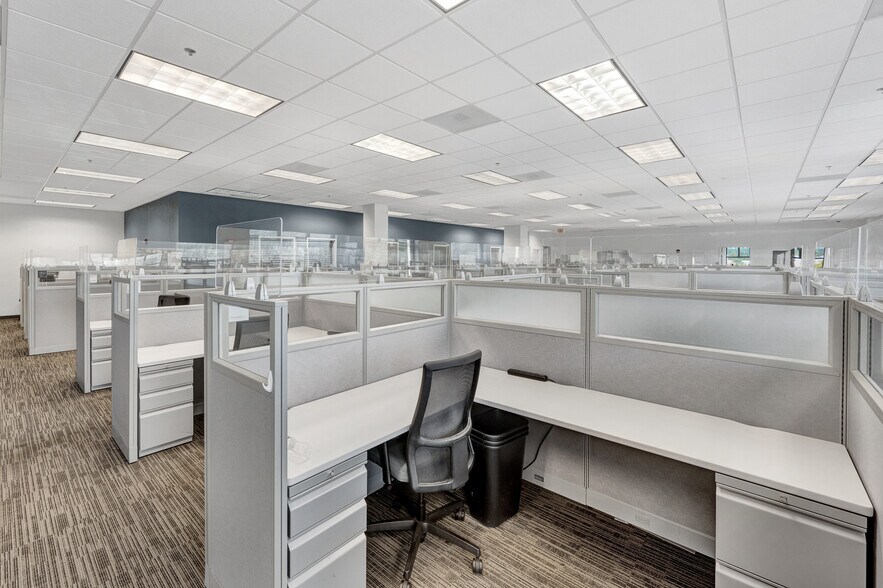 More Photos Of 4969 Centre Pointe Dr, North Charleston Office For Lease