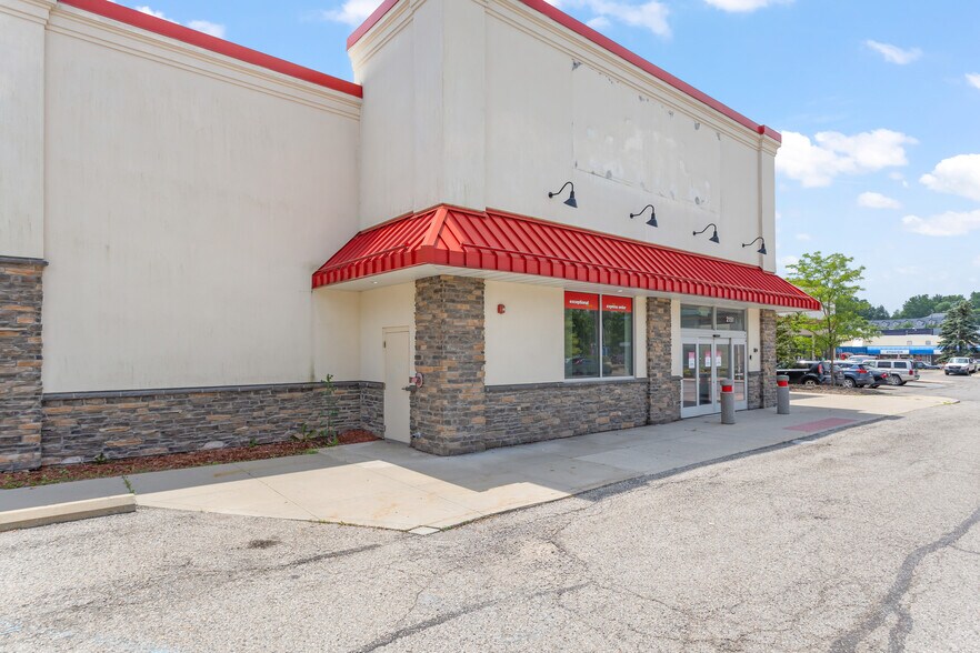 More Photos Of 2151 W Liberty St, Ann Arbor Freestanding For Lease