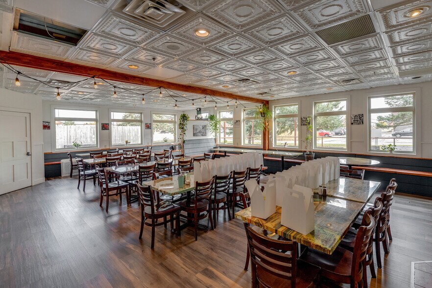 More Photos Of 15115 Edgewood Dr, Brainerd General Retail For Sale