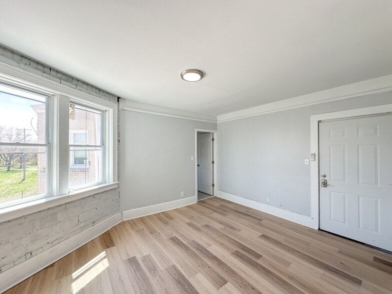 More Photos Of 3737 Scovel Pl, Detroit Apartments For Sale