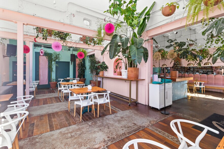 More Photos Of 2703 NE Alberta St, Portland Restaurant For Sale