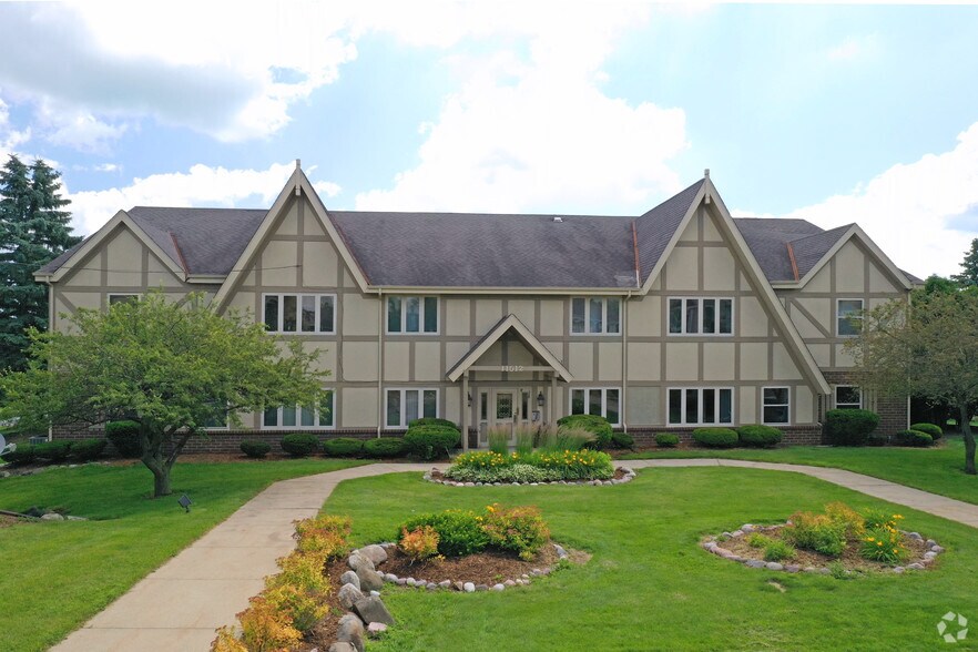 More Photos Of 11512 N Port Washington Rd, Mequon Office For Lease